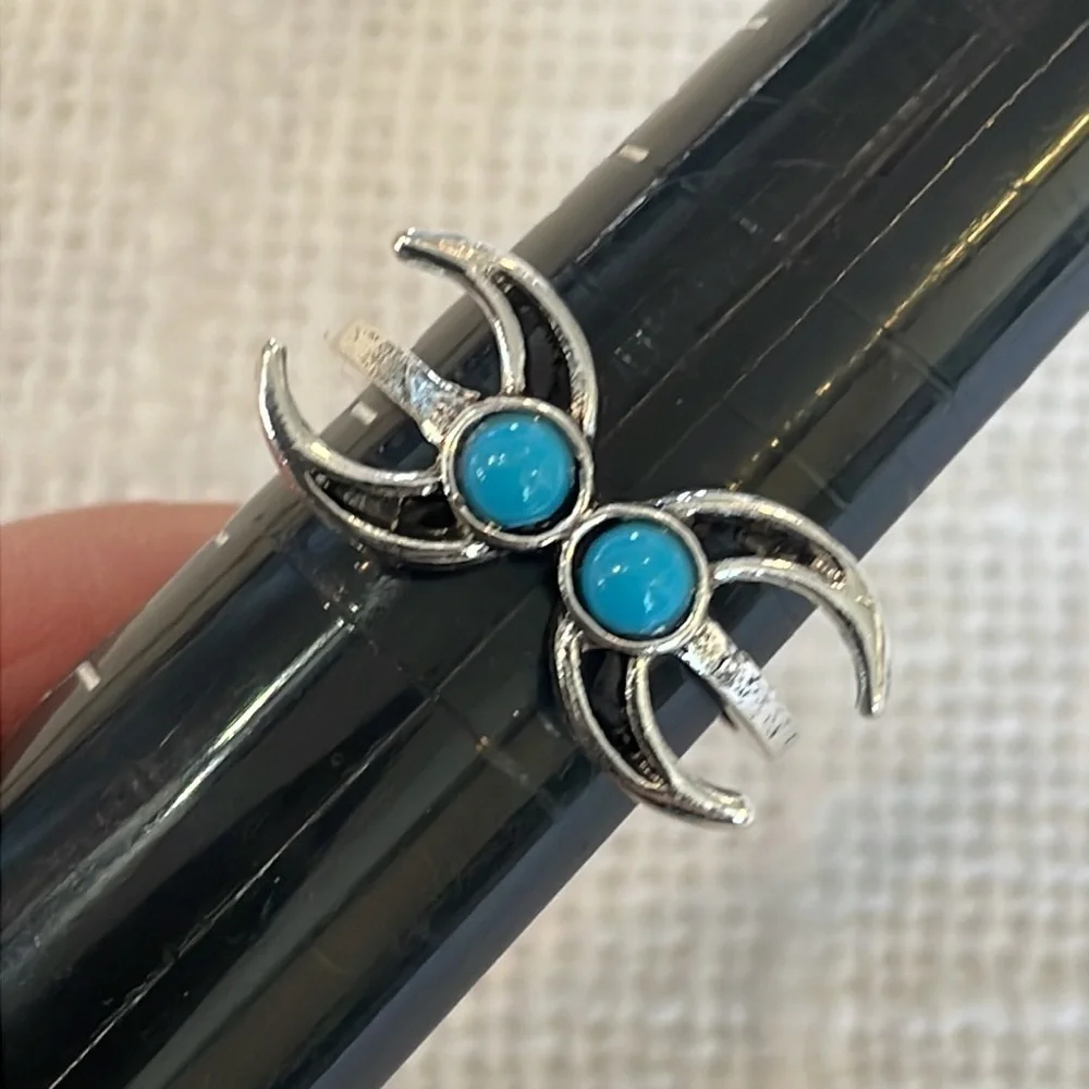 💐5/25 southwestern faux turquoise silver tone unique statement ring